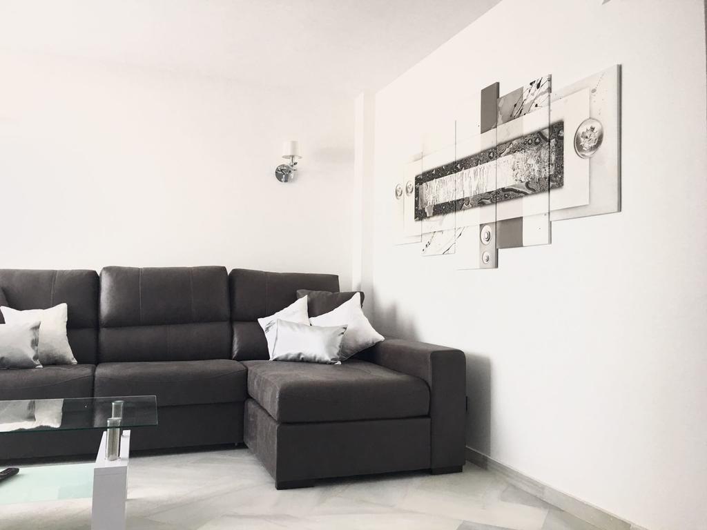 Apartamento Exclusivo Puerto Marina Apartment Benalmadena Bagian luar foto