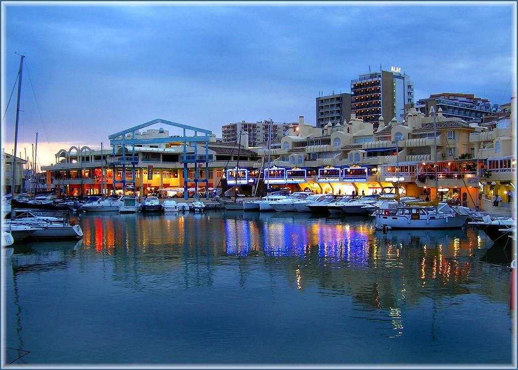 Apartamento Exclusivo Puerto Marina Benalmadena Bagian luar foto